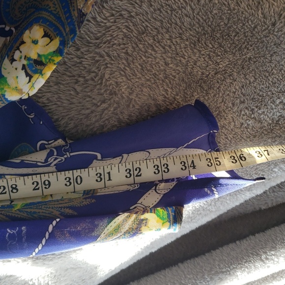 Soho Jeans. Unique Elegant Blue Chain/Belt & Floral Print Women's Top Size L - Picture 12 of 16